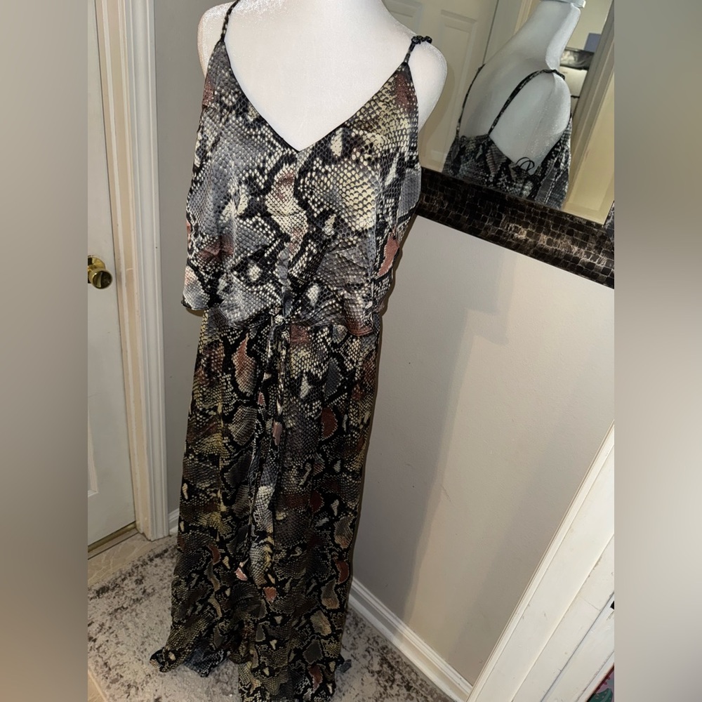 Stunning snake print multi color boutique maxi dress See and Be Seen size large